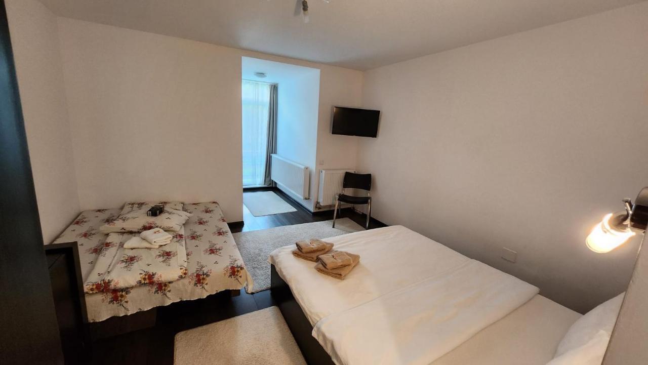 Casa Cu Flori Gasthof Buşteni